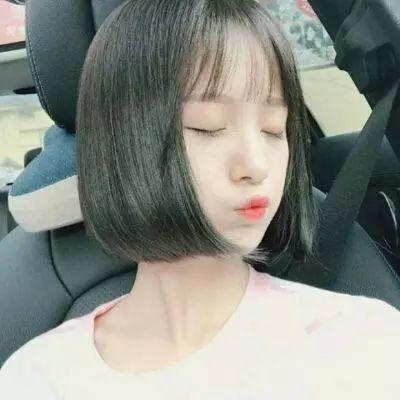 网红吃瓜短发图片女,尽显青春活力与时尚魅力